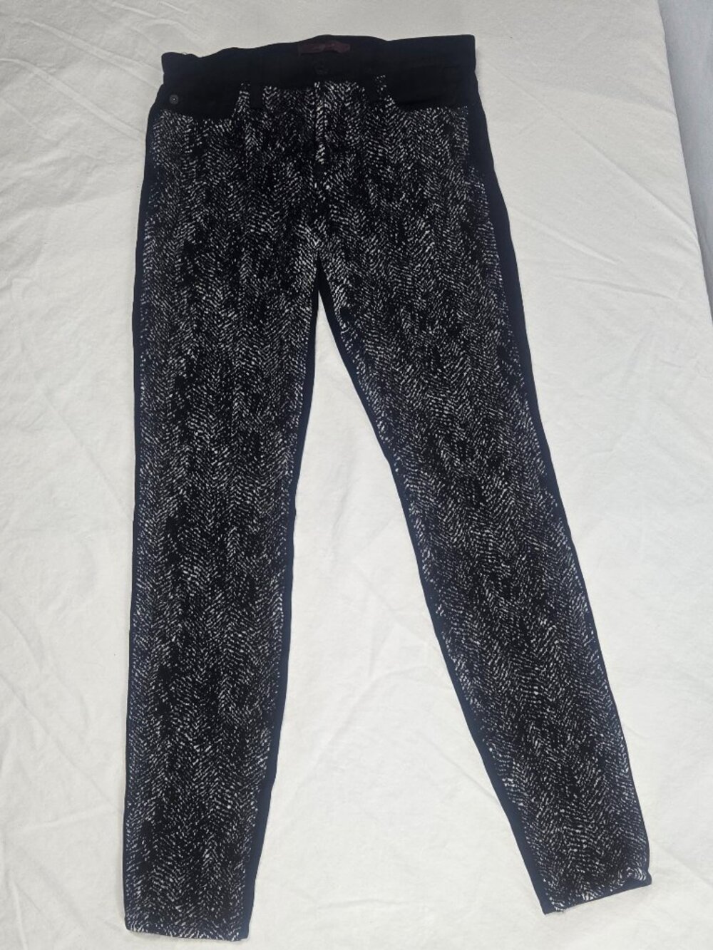 7 For All Mankind Women’s Size 28 Black Coated Tweed Stretch Jeans jegging